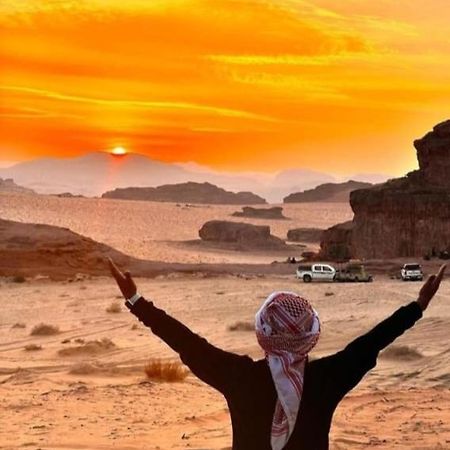 Moon City With Jeep Trips Wadi Rum Eksteriør billede