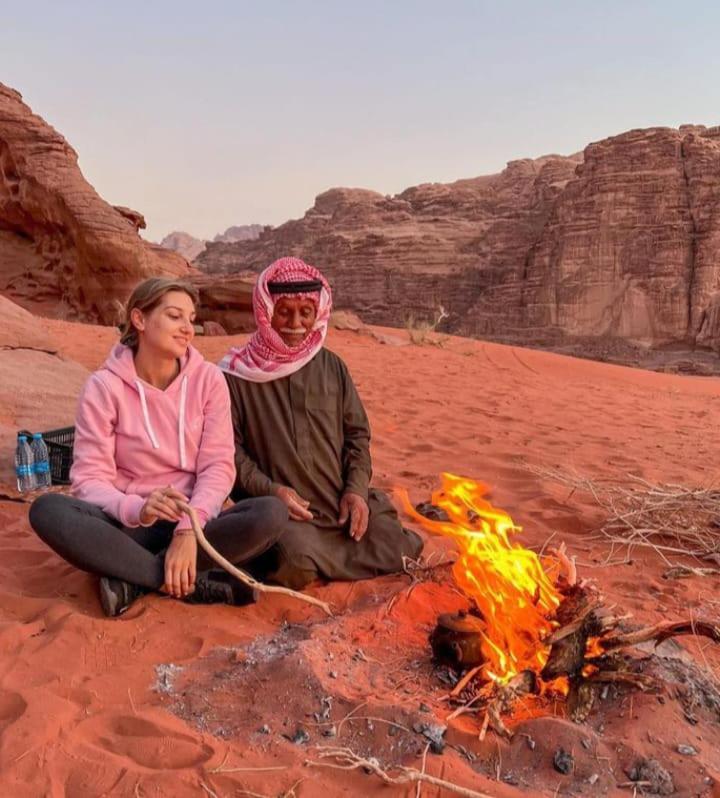Moon City With Jeep Trips Wadi Rum Eksteriør billede
