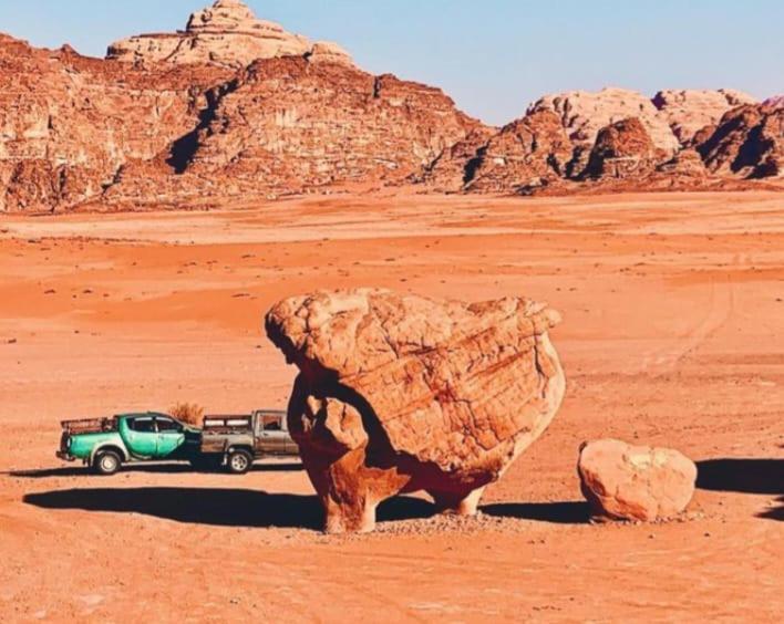 Moon City With Jeep Trips Wadi Rum Eksteriør billede