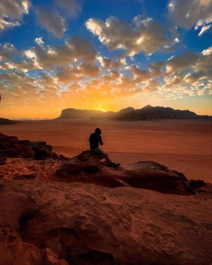 Moon City With Jeep Trips Wadi Rum Eksteriør billede