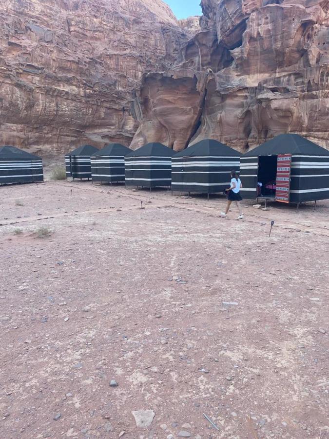 Moon City With Jeep Trips Wadi Rum Eksteriør billede