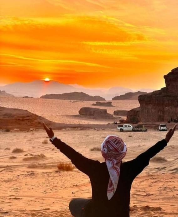 Moon City With Jeep Trips Wadi Rum Eksteriør billede